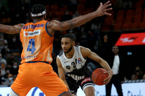 压迫的巴塞 压迫的巴塞